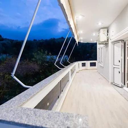 شقة 3d Floor Modern 110 Square فلورا