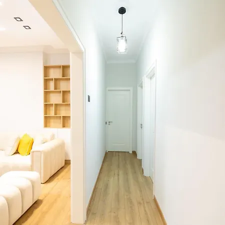 شقة 3d Floor Modern 110 Square فلورا